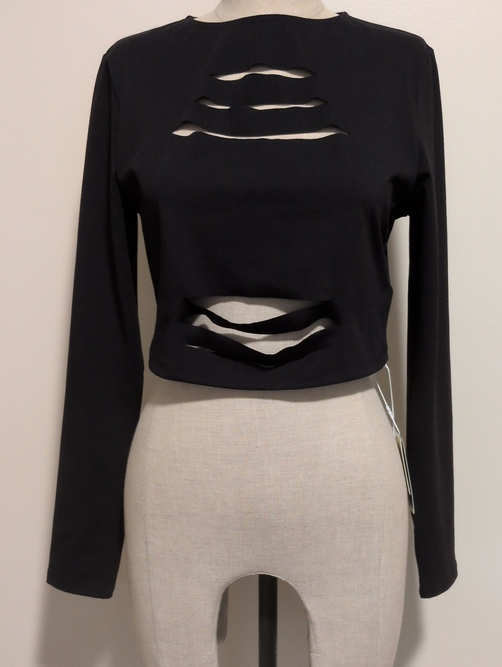 HALARA Lg Black Slit Long-Sleeve Crop Top